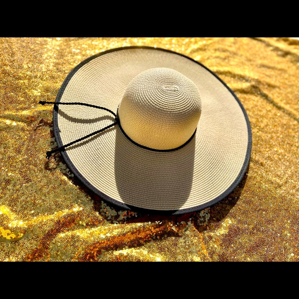 Straw sun hat